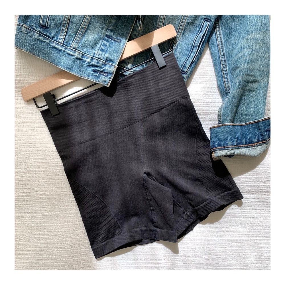 Lululemon Sculpt short